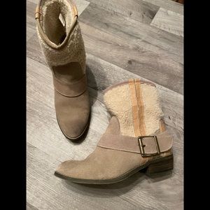 Kelsi Dagger ladies 6.5 Suede Boots